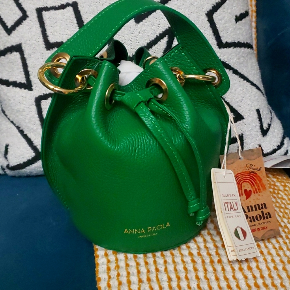 New Italian Leather Bottega Green bucket Bag